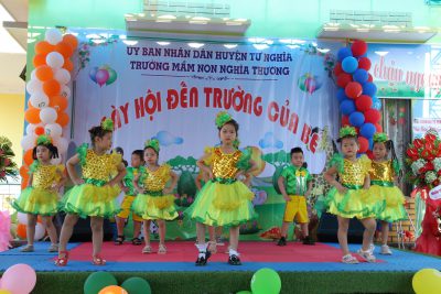 TRƯỜNG MẦM NON NGHĨA THƯƠNG RỘN RÀNG TỔ CHỨC NGÀY HỘI ĐẾN TRƯỜNG CỦA BÉ