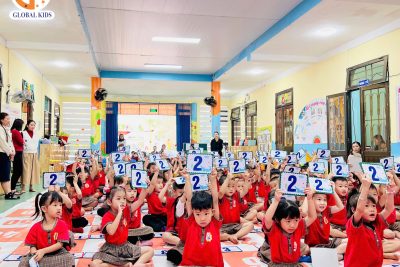 RỘN RÀNG NGÀY HỘI RUNG CHUÔNG VÀNG